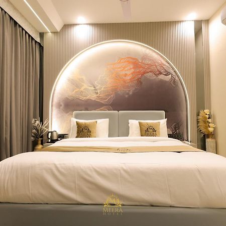The Meera Hotel 우자인 외부 사진