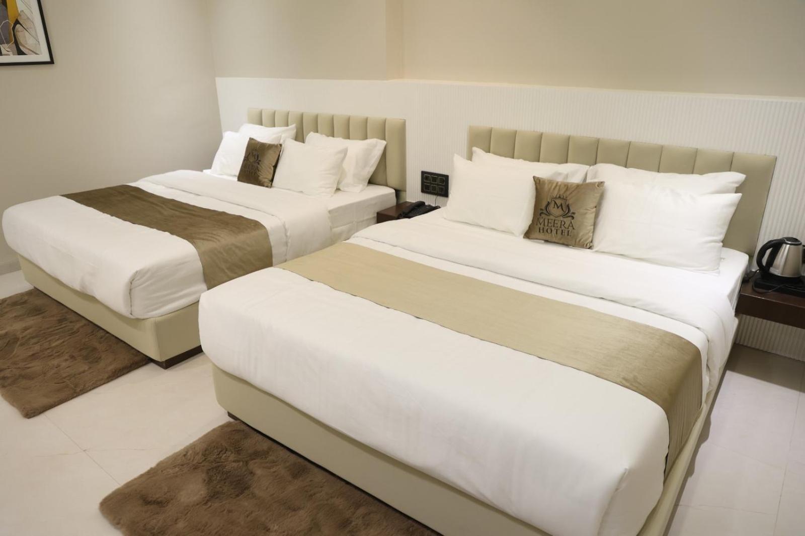 The Meera Hotel 우자인 외부 사진