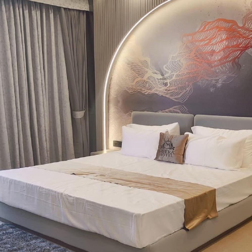 The Meera Hotel 우자인 외부 사진