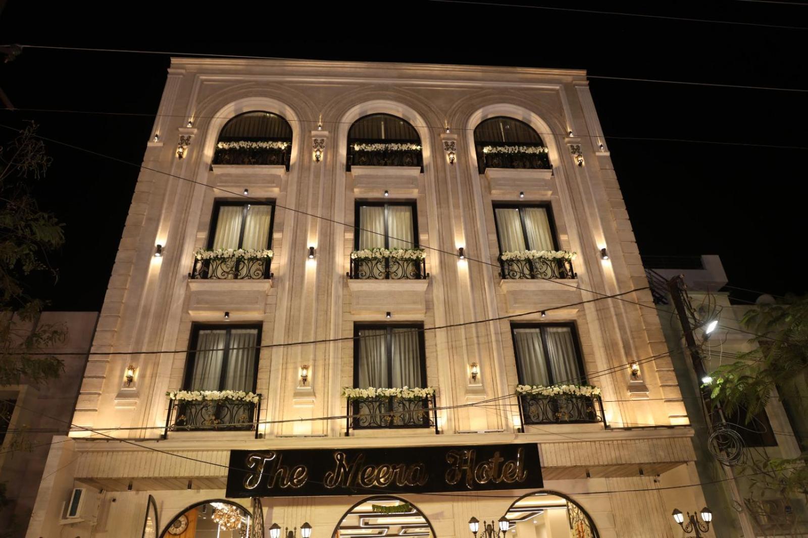 The Meera Hotel 우자인 외부 사진