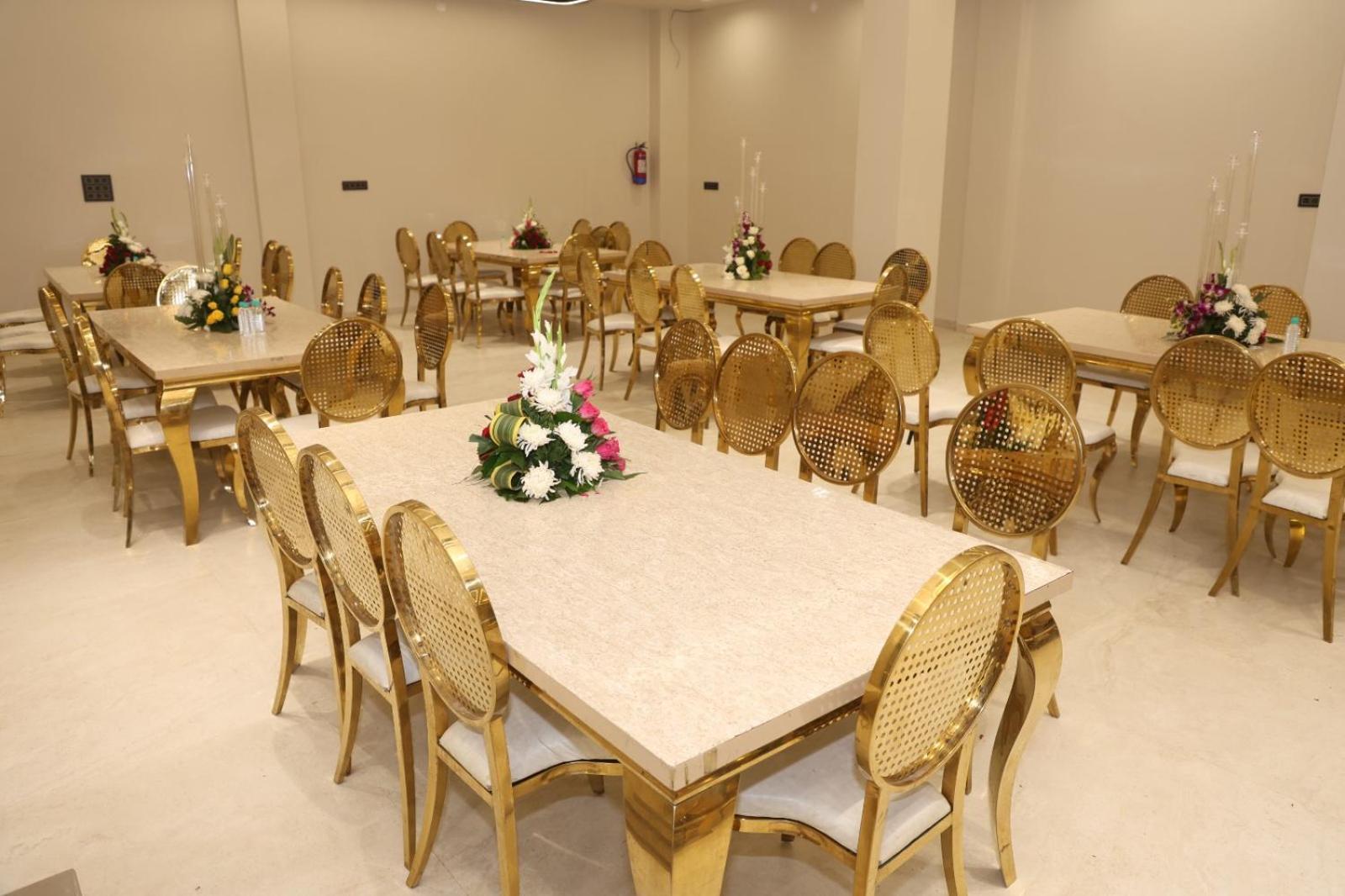 The Meera Hotel 우자인 외부 사진